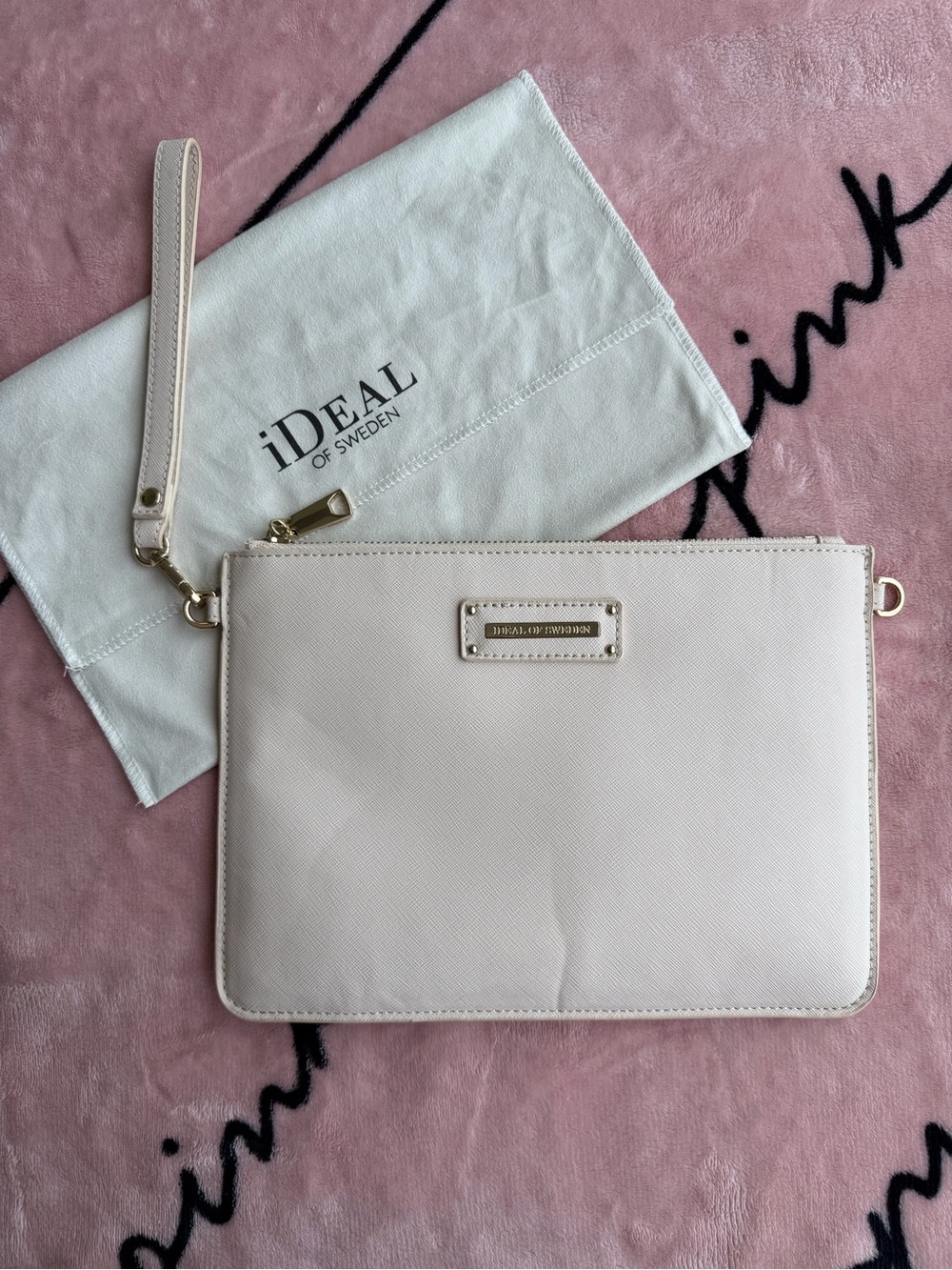 Light pink wristlet purse